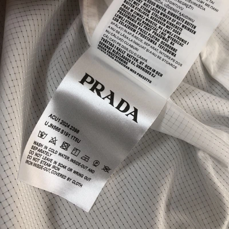 Unique Prada Outwear 171664
