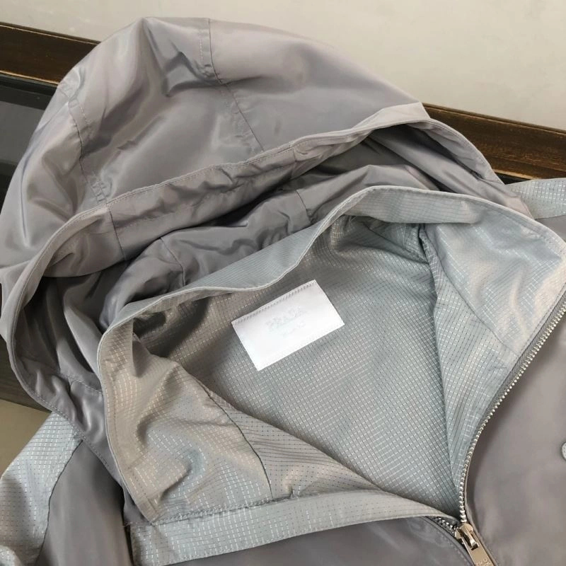 Breathable Prada Outwear 171742