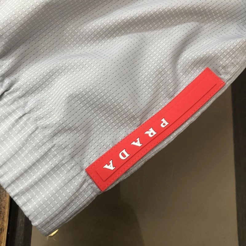 Breathable Prada Outwear 171742