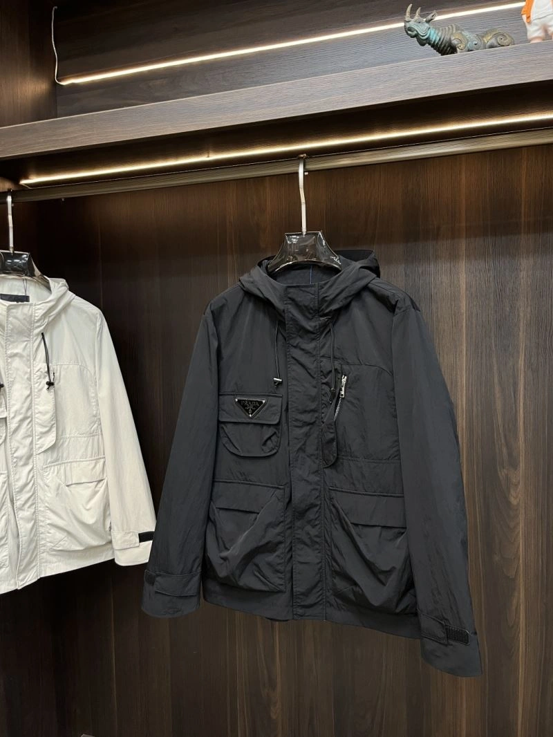 Timeless Prada Outwear 171643