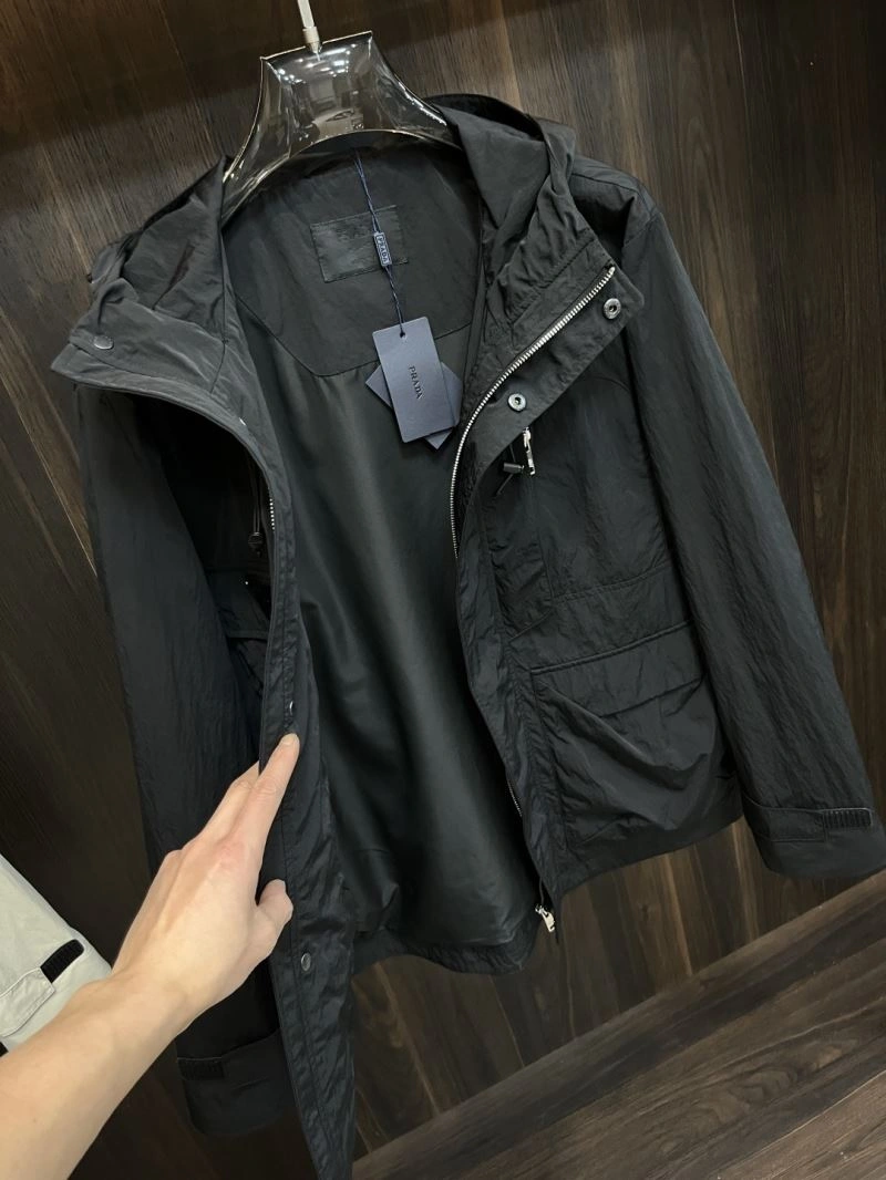Timeless Prada Outwear 171643