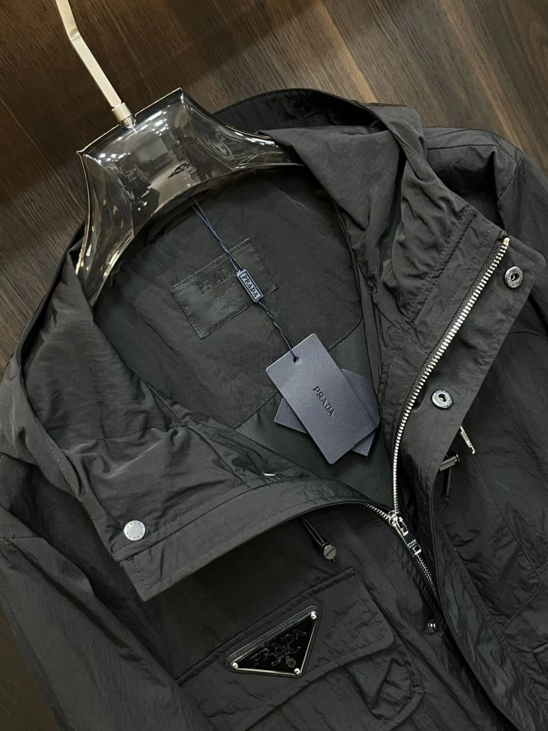 Timeless Prada Outwear 171643