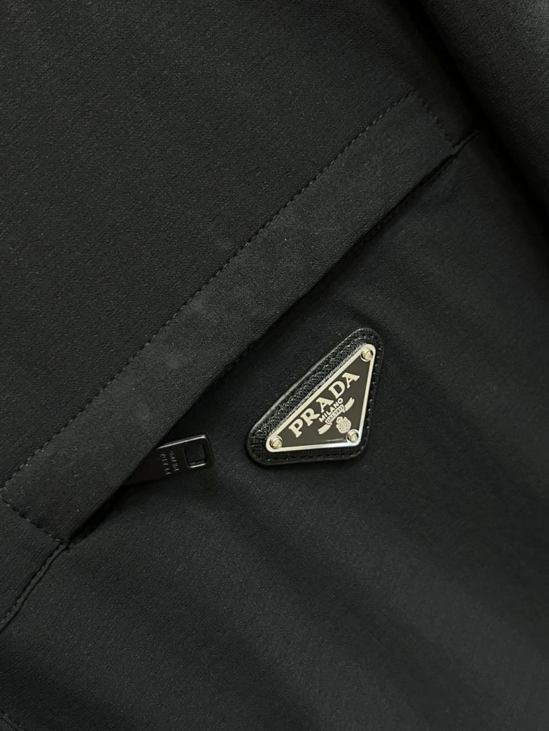 Unisex Prada Outwear 171672