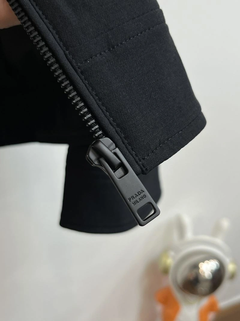 Unisex Prada Outwear 171672