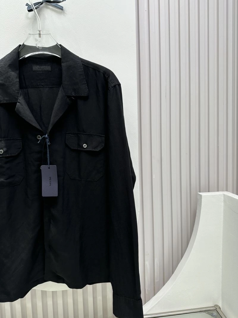 Minimalist Prada Outwear 171618
