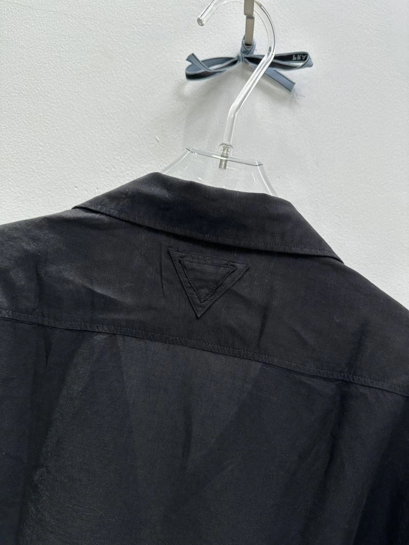 Minimalist Prada Outwear 171618
