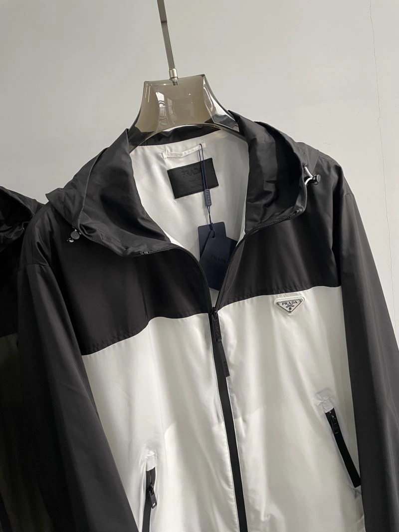 Prada Outwear Effortless 171603