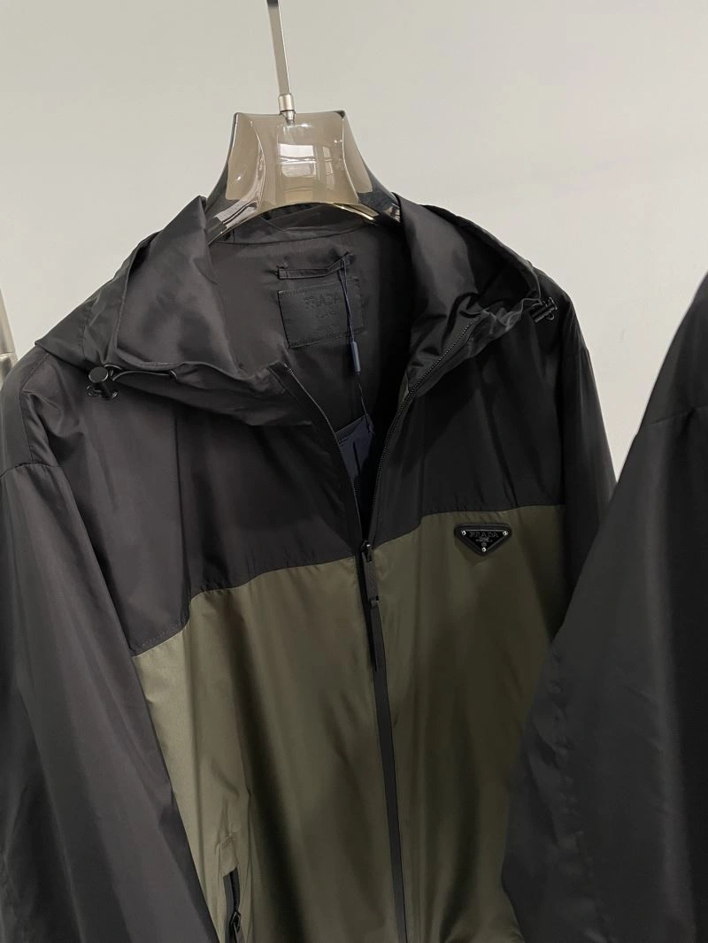 Prada Outwear Effortless 171603