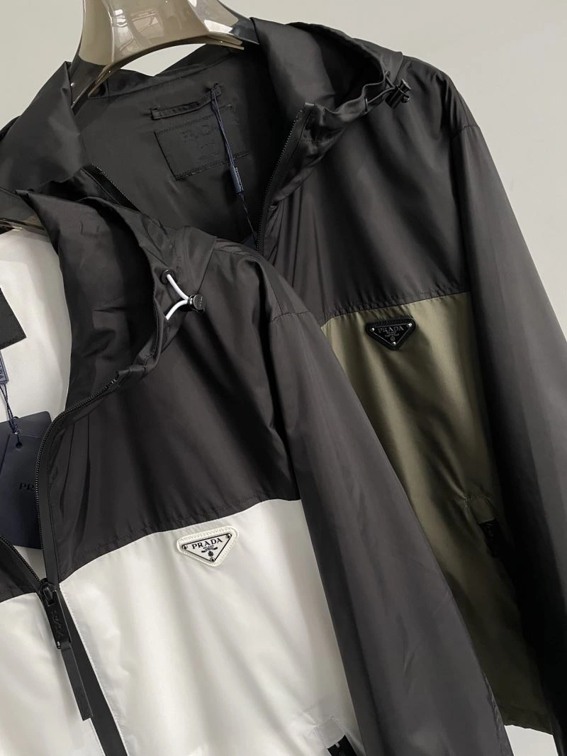 Prada Outwear Effortless 171603
