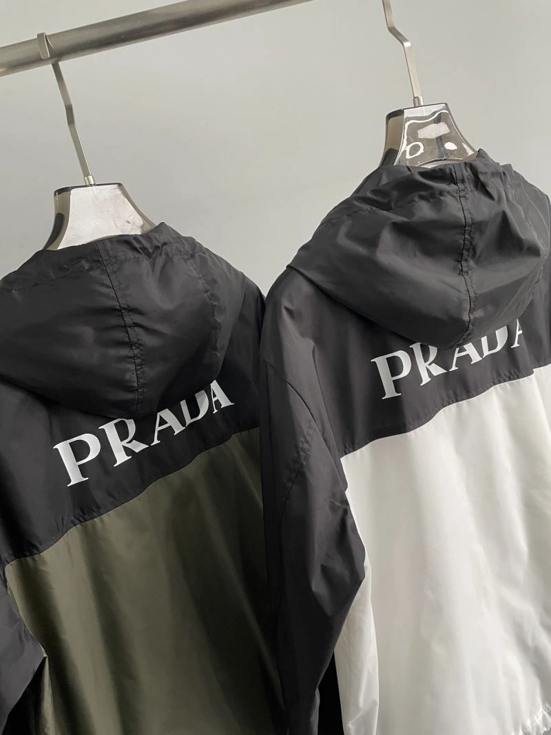 Prada Outwear Effortless 171603