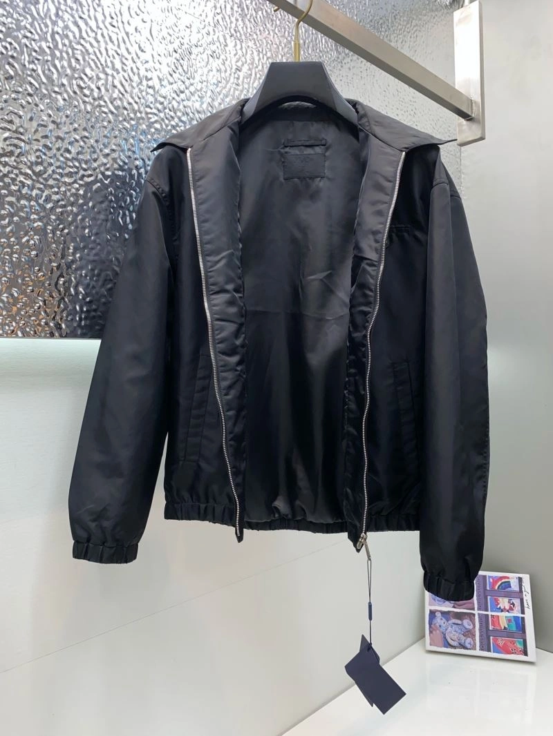 EyeCatching Prada Outwear 171627
