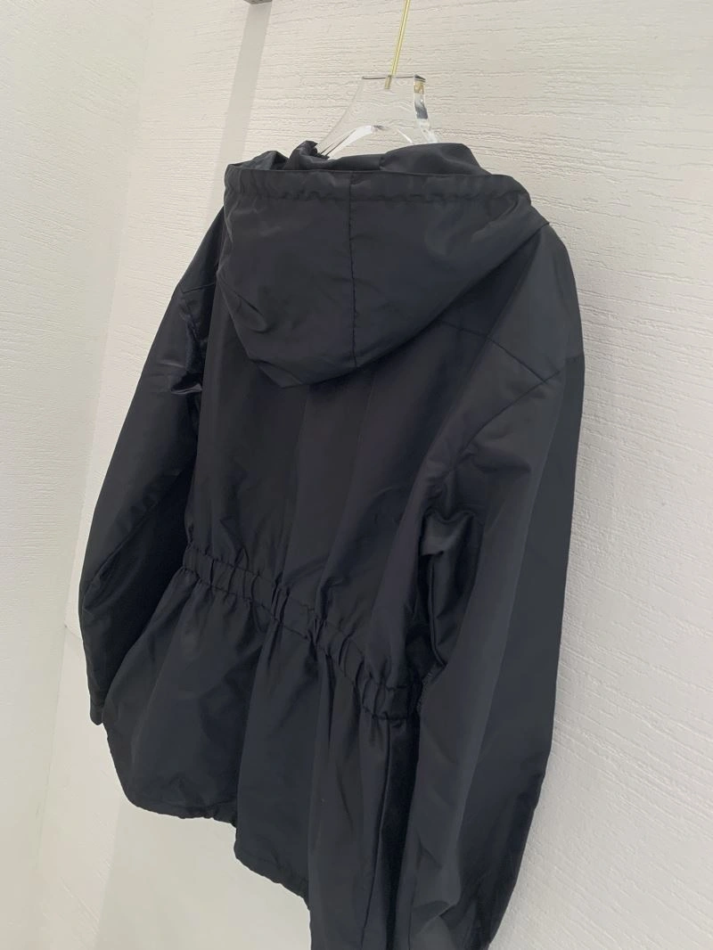 Timeless Prada Outwear 171599