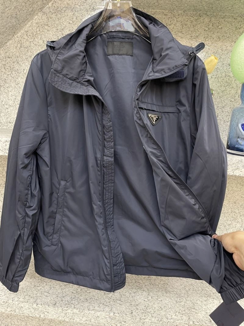 Comfortable Prada Outwear 171064