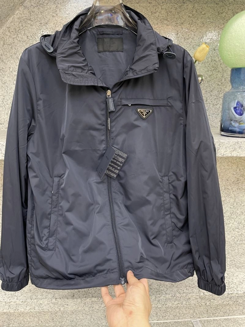Comfortable Prada Outwear 171064