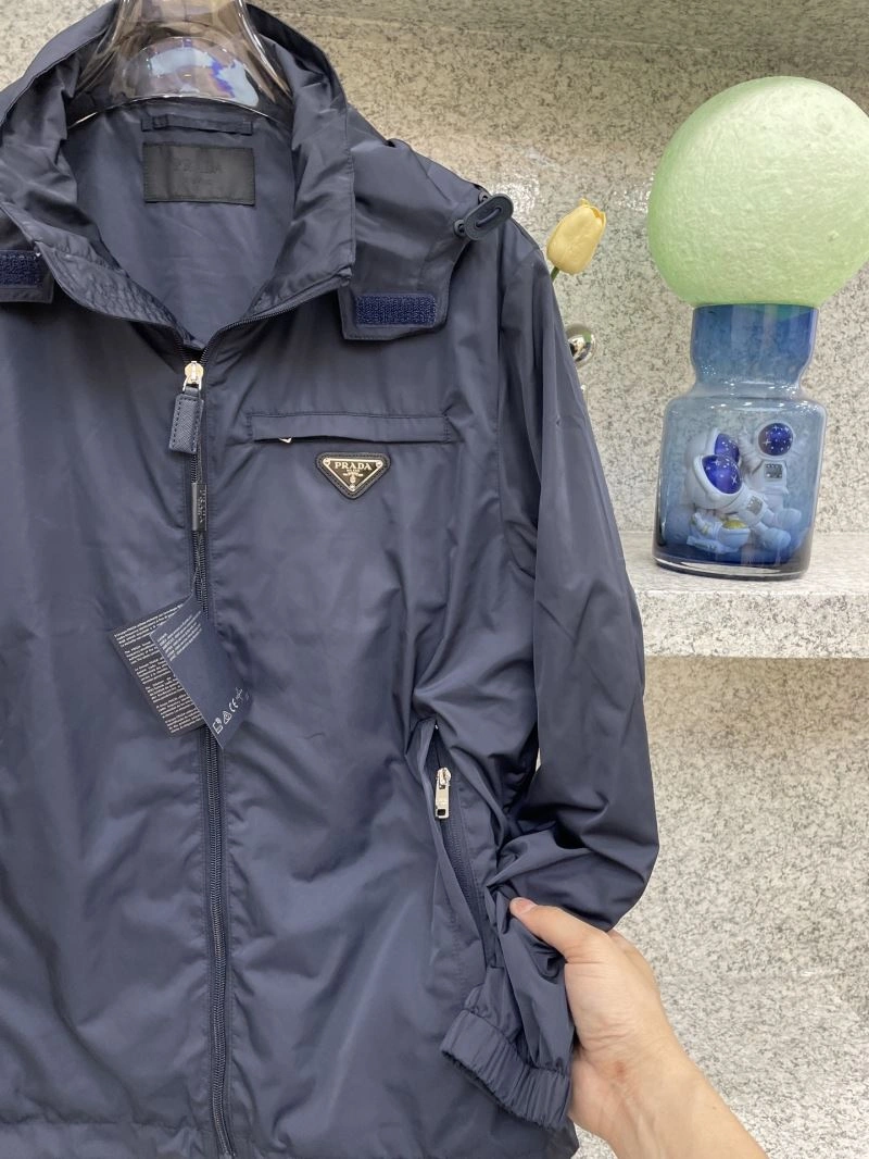 Comfortable Prada Outwear 171064
