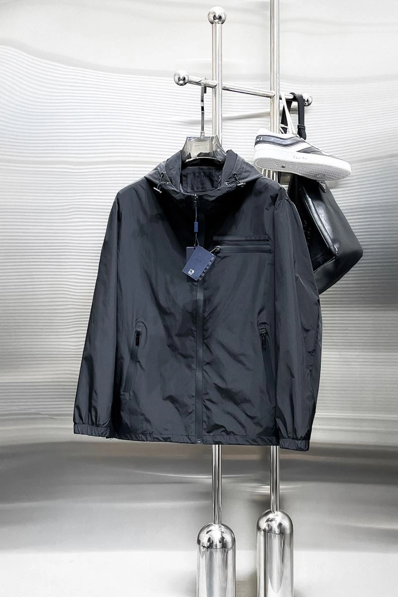 Fashionable Prada Outwear 171072
