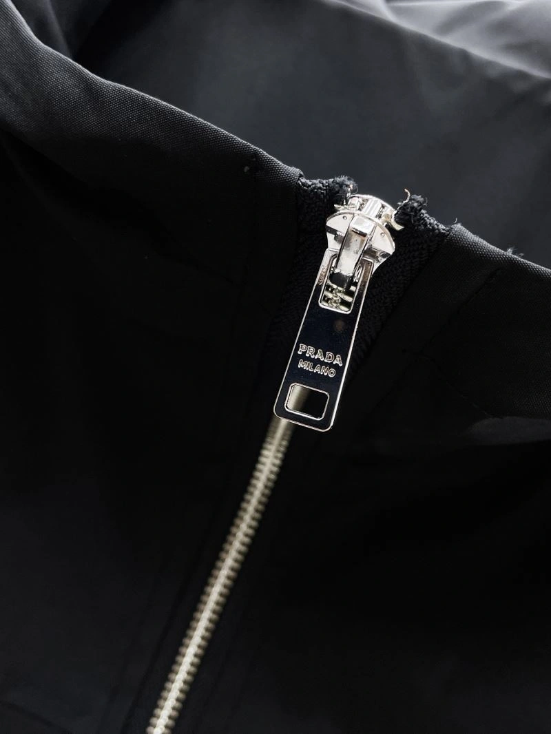 Prada Outwear GoodFit 171042