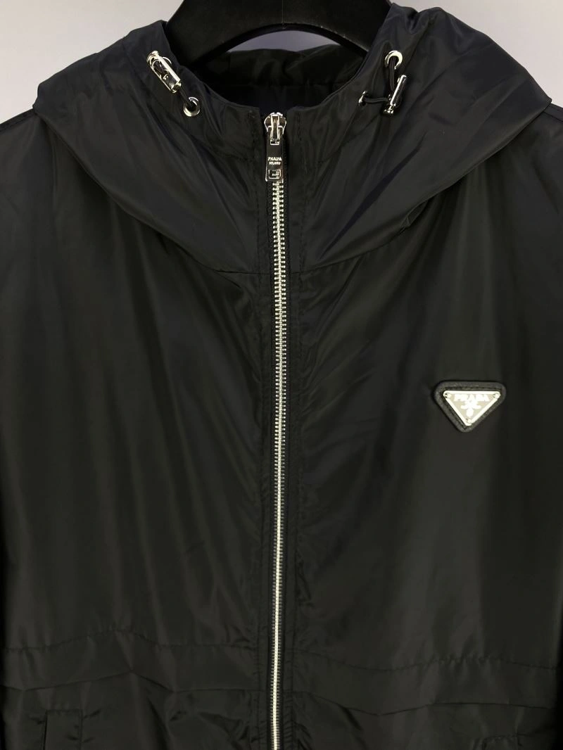 Comfortable Prada Outwear 171057