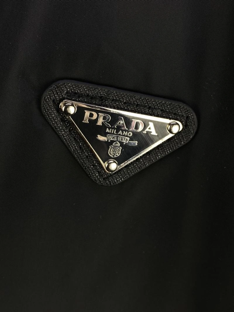 Comfortable Prada Outwear 171057