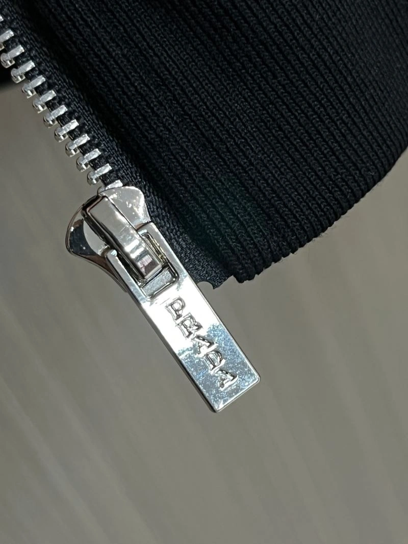 Prada Outwear EyeCatching 171058