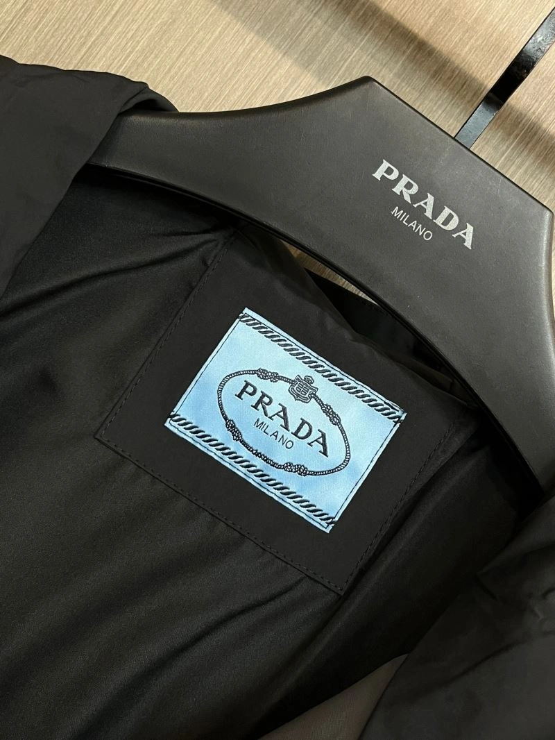 Prada Outwear ModernLook 171028