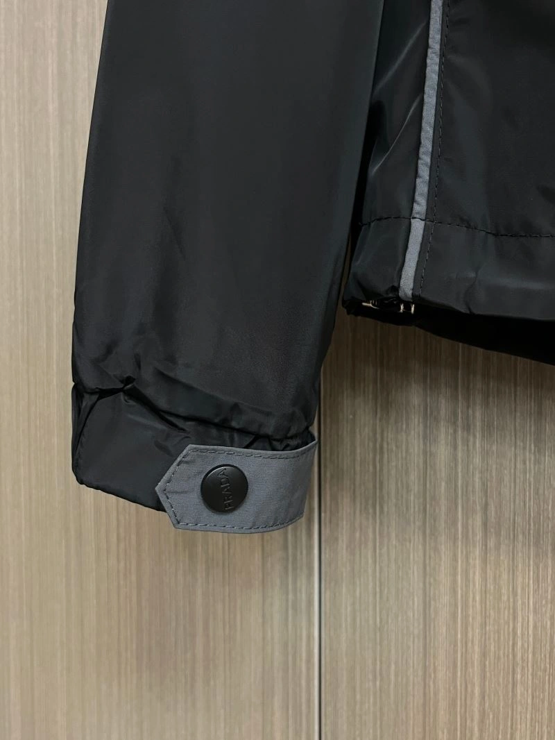 Prada Outwear TimelessDesign 171012