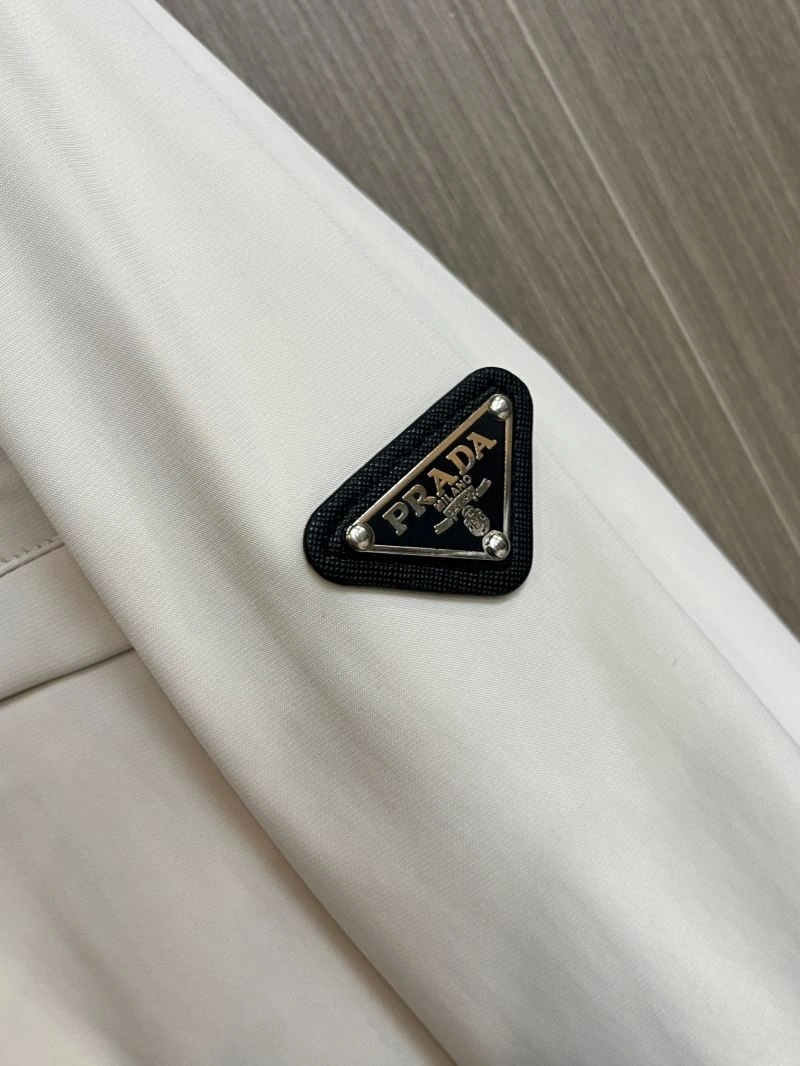 Original Prada Outwear 171018
