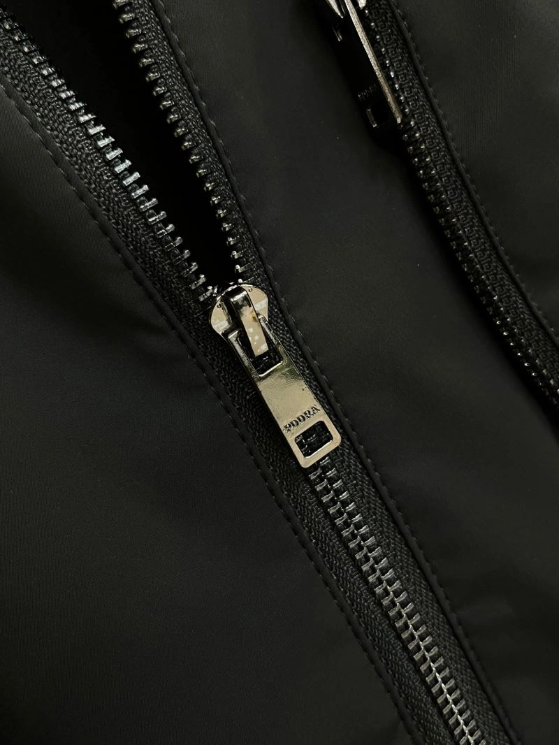 ComfortFit Prada Outwear 171036