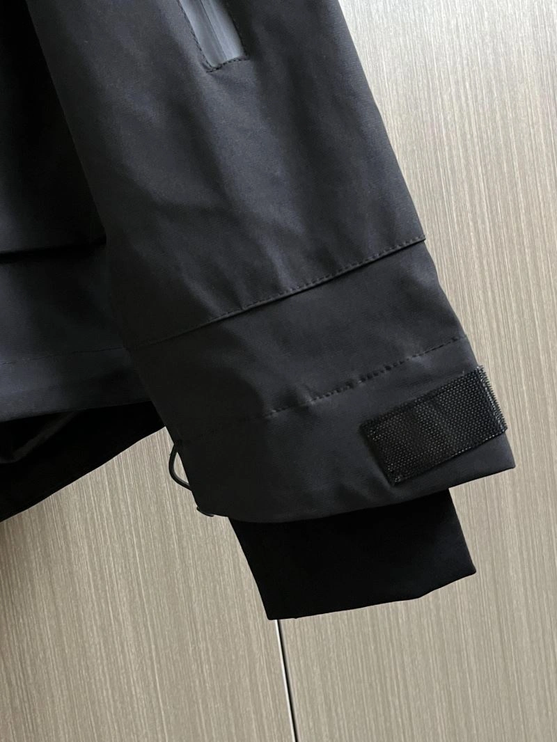 Prada Outwear Functional 170974
