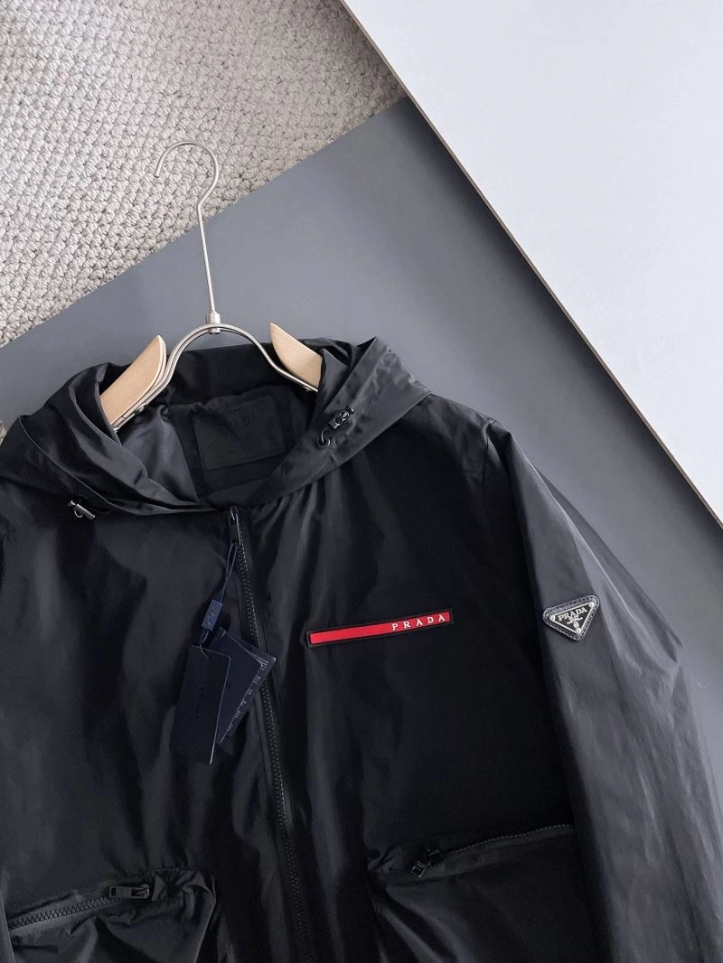 Effortless Prada Outwear 171046