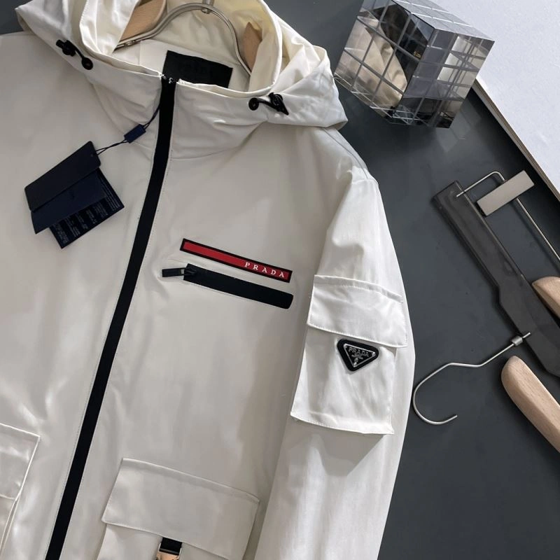 Resilient Prada Outwear 171074