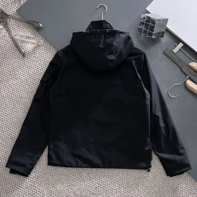 Prada Outwear ComfortFit 170979