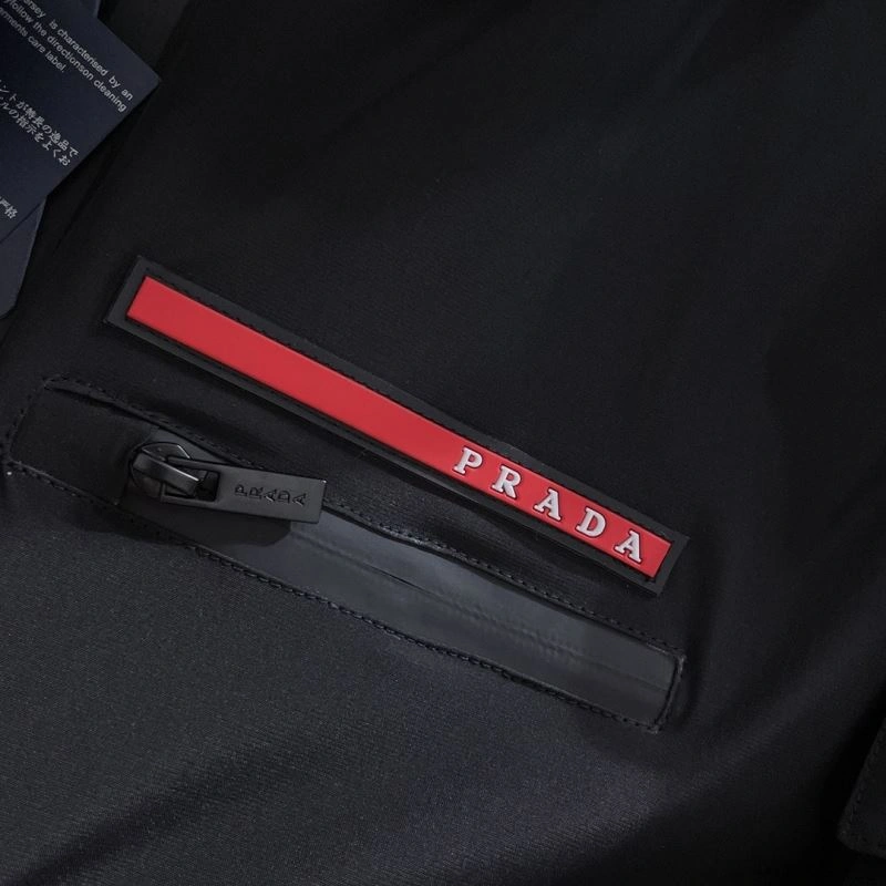 Prada Outwear ComfortFit 170979