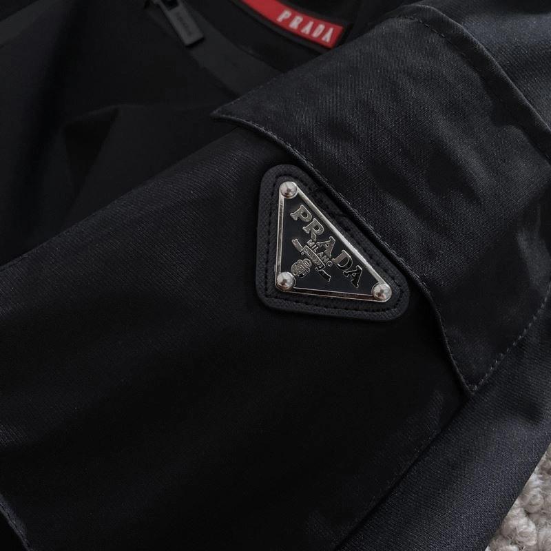 Prada Outwear ComfortFit 170979
