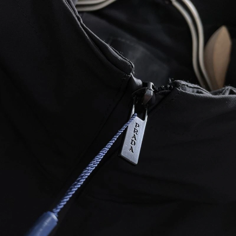 Prada Outwear ComfortFit 170979
