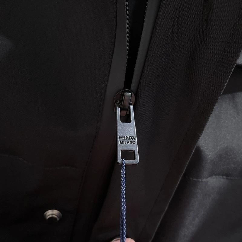 Prada Outwear ComfortFit 171000