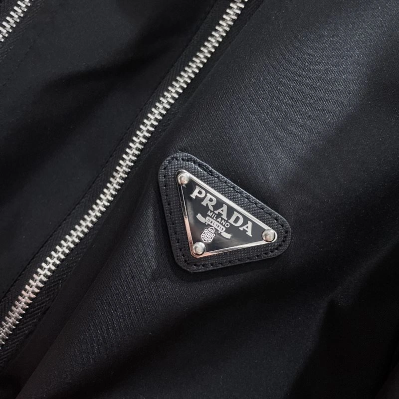 HighPerformance Prada Outwear 170996