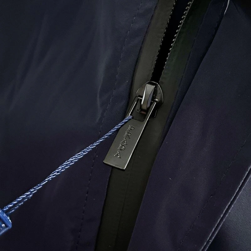 Prada Outwear ComfortFit 170957