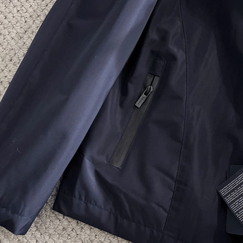 Prada Outwear ComfortFit 170957