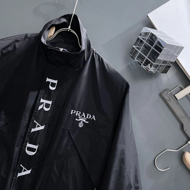 Prada Outwear Elegant 170954