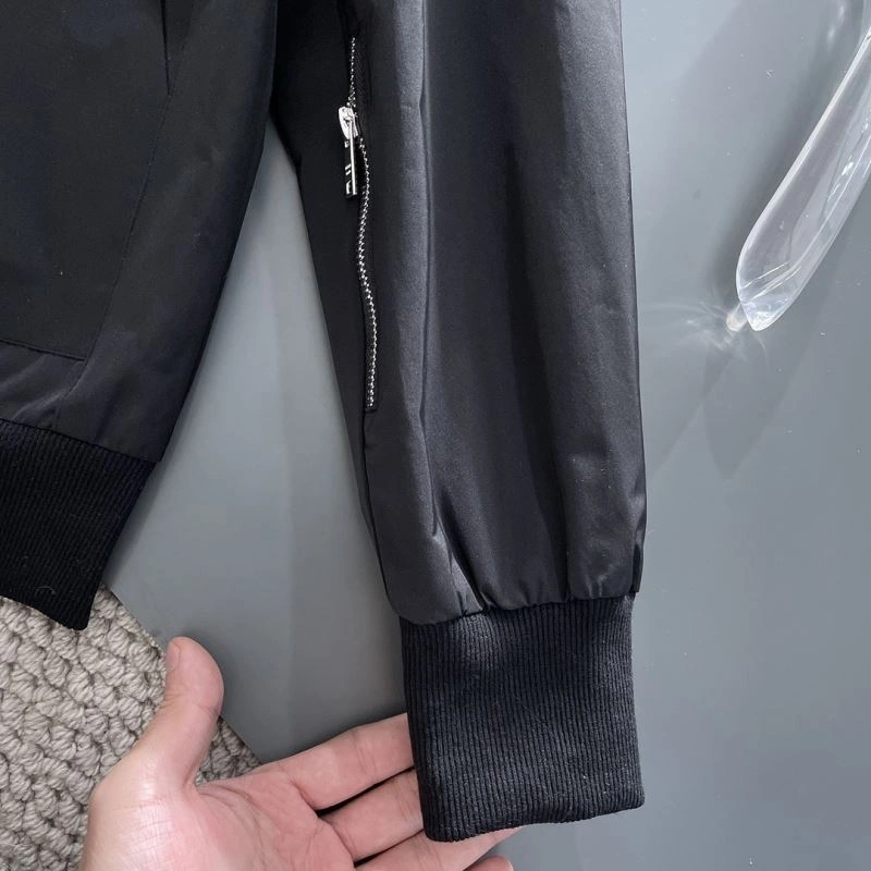 Durable Prada Outwear 170952