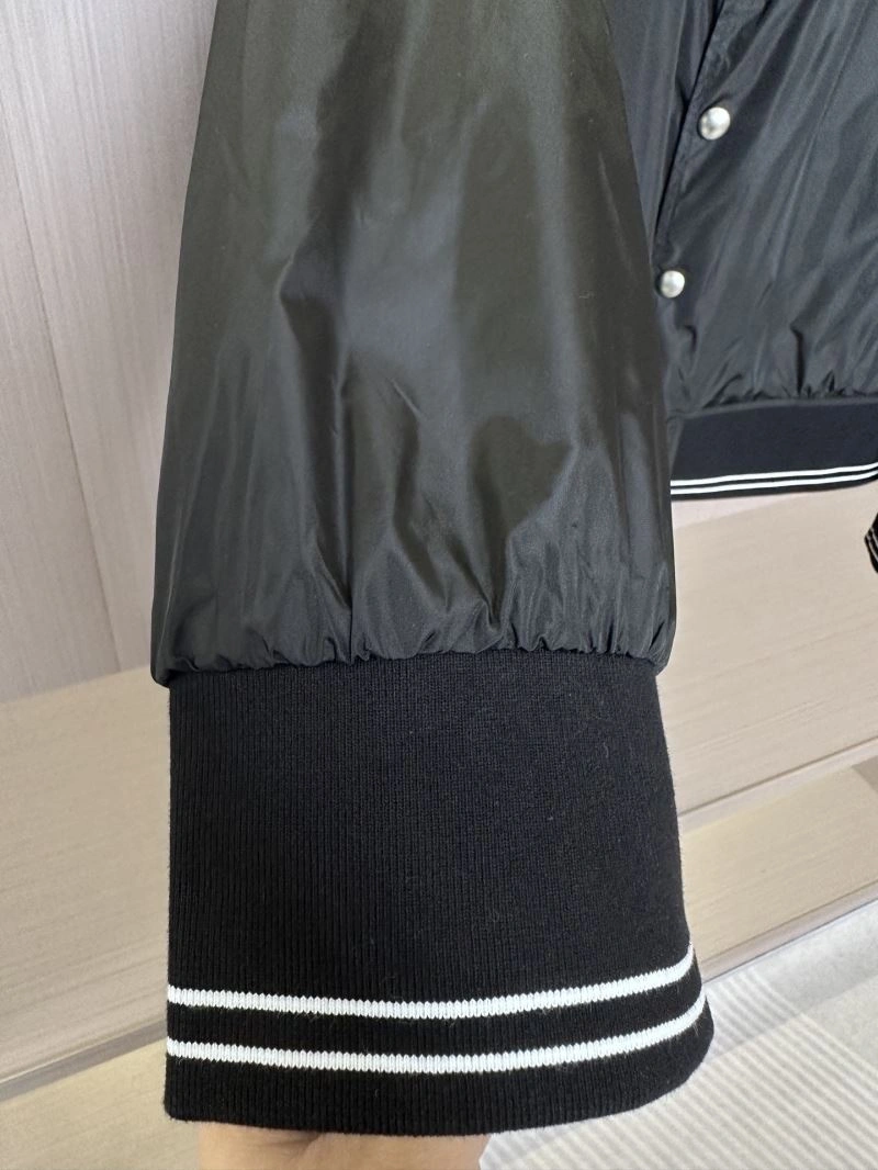 Casual Prada Outwear 170931