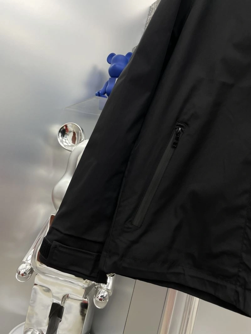 Prada Outwear GoAnywhere 170936