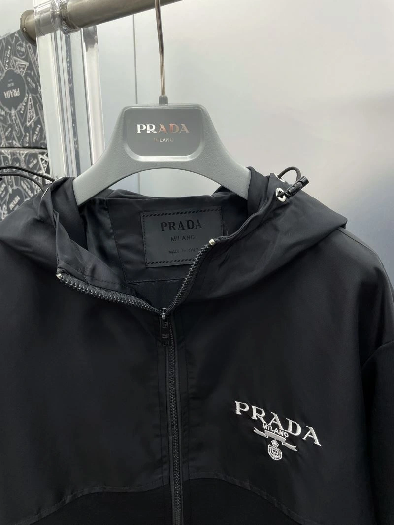 Prada Outwear ComfortFit 170896