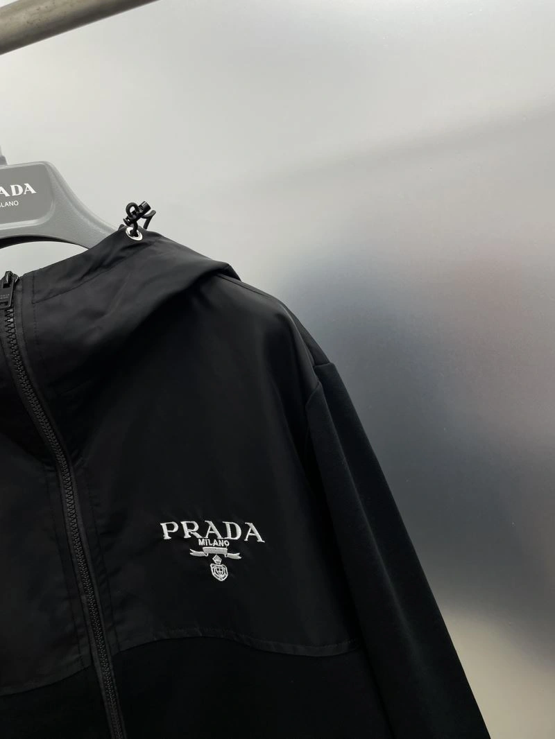 Prada Outwear ComfortFit 170896