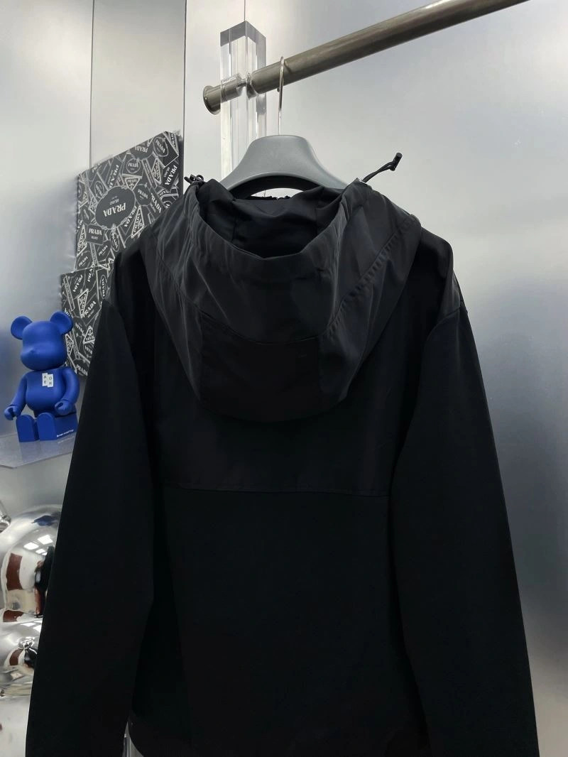 Prada Outwear ComfortFit 170896
