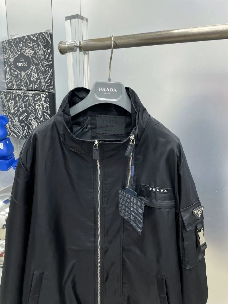 Minimalist Prada Outwear 170881
