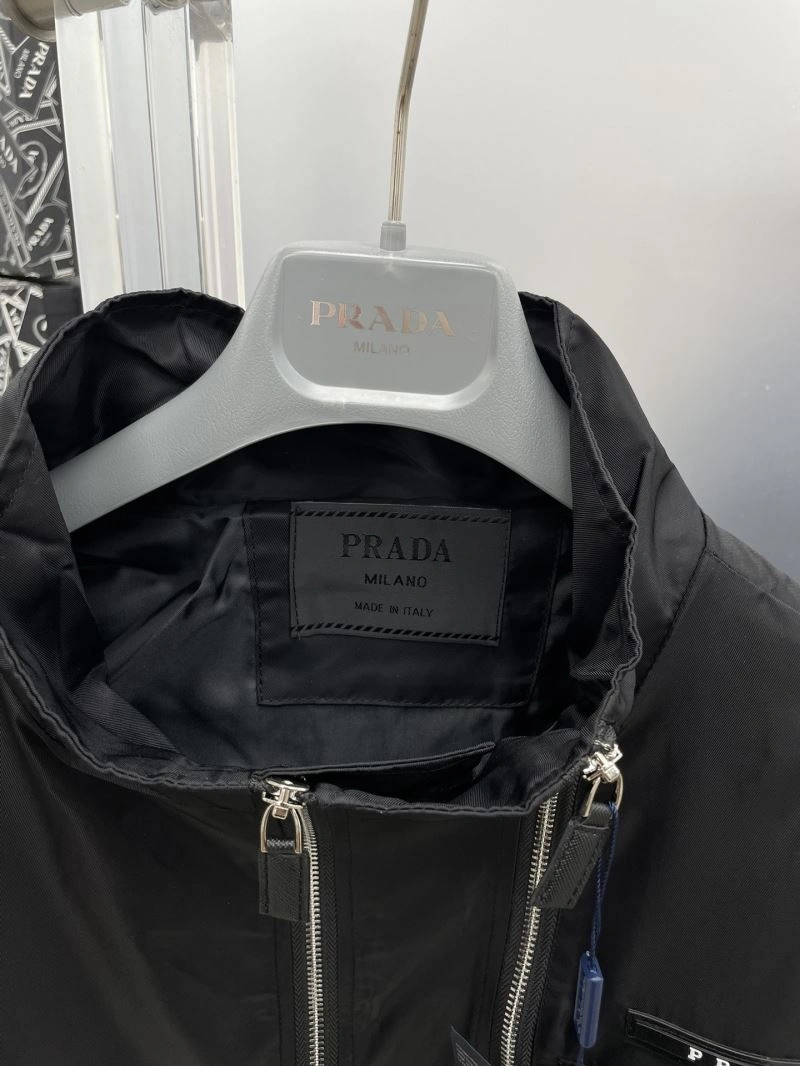 Minimalist Prada Outwear 170881