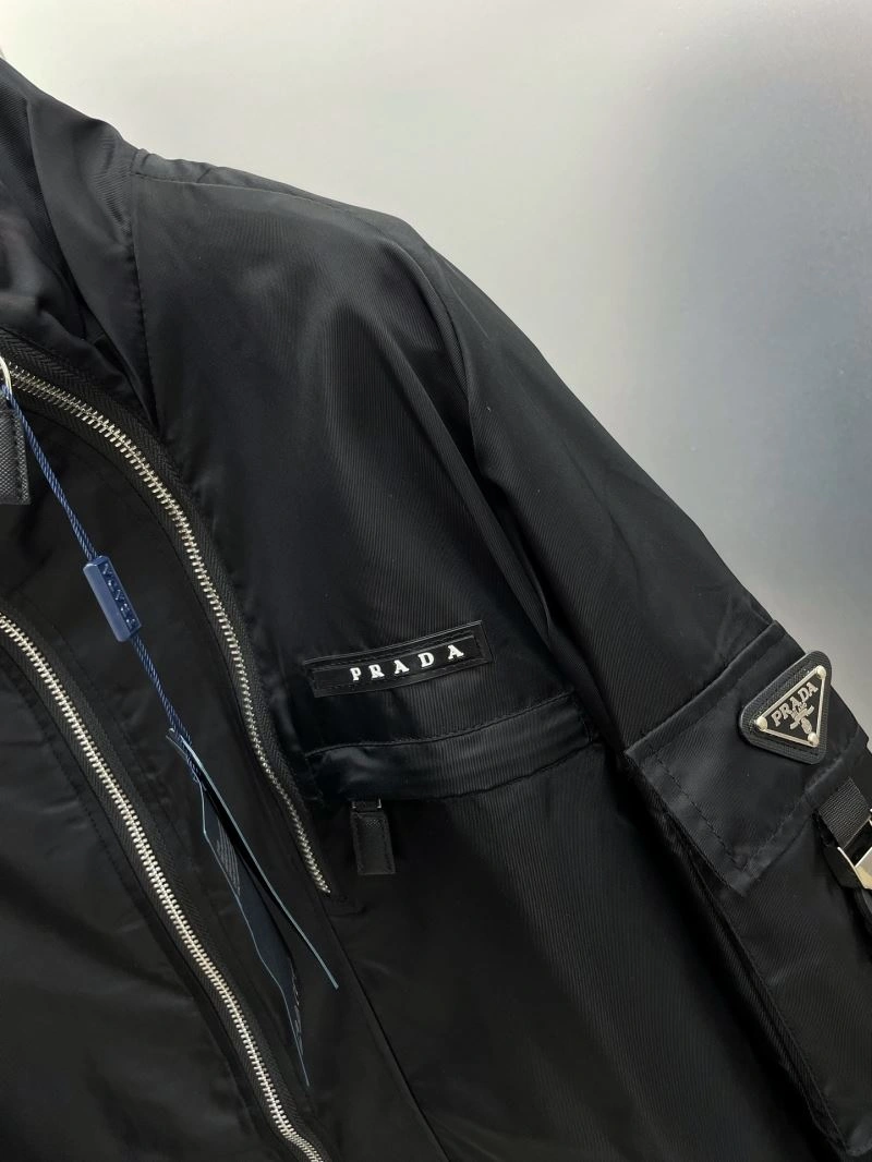 Minimalist Prada Outwear 170881