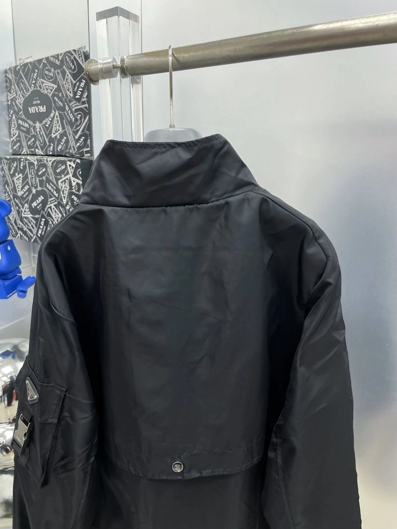 Minimalist Prada Outwear 170881